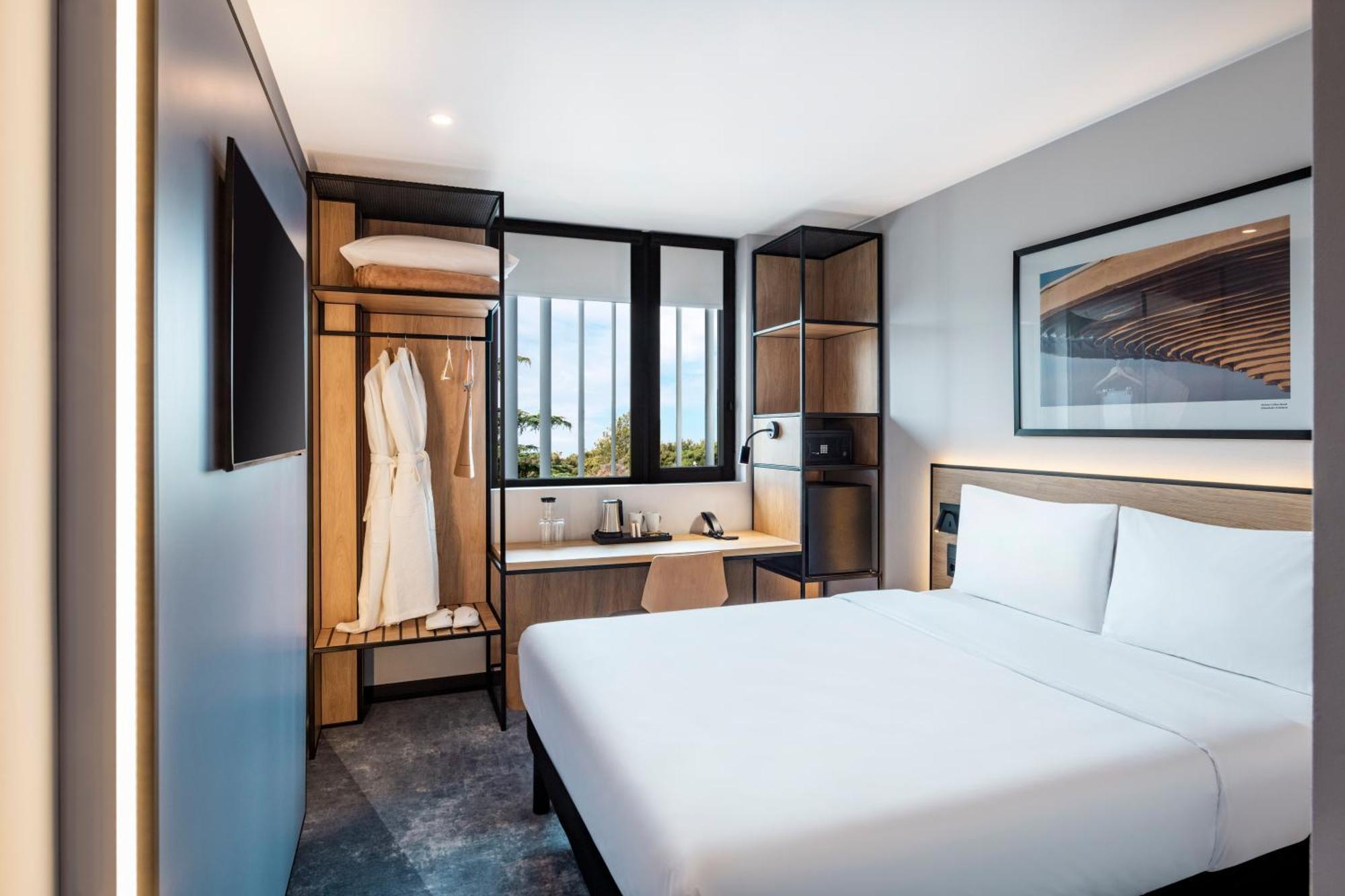 Ibis Tbilisi Airport Otel Dış mekan fotoğraf