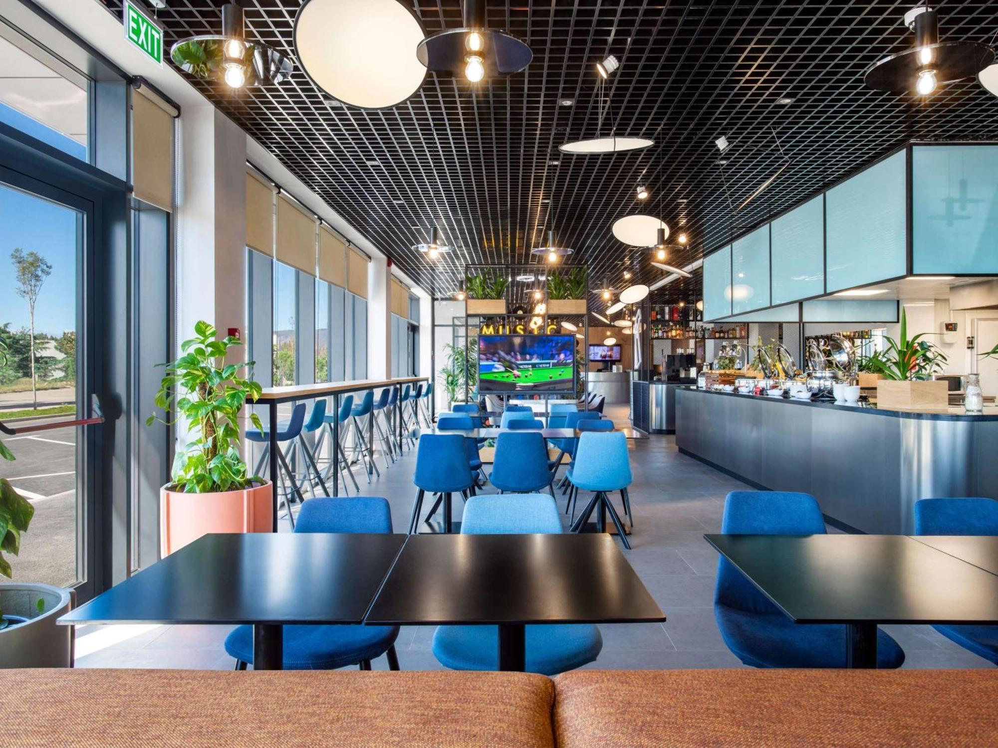 Ibis Tbilisi Airport Otel Dış mekan fotoğraf